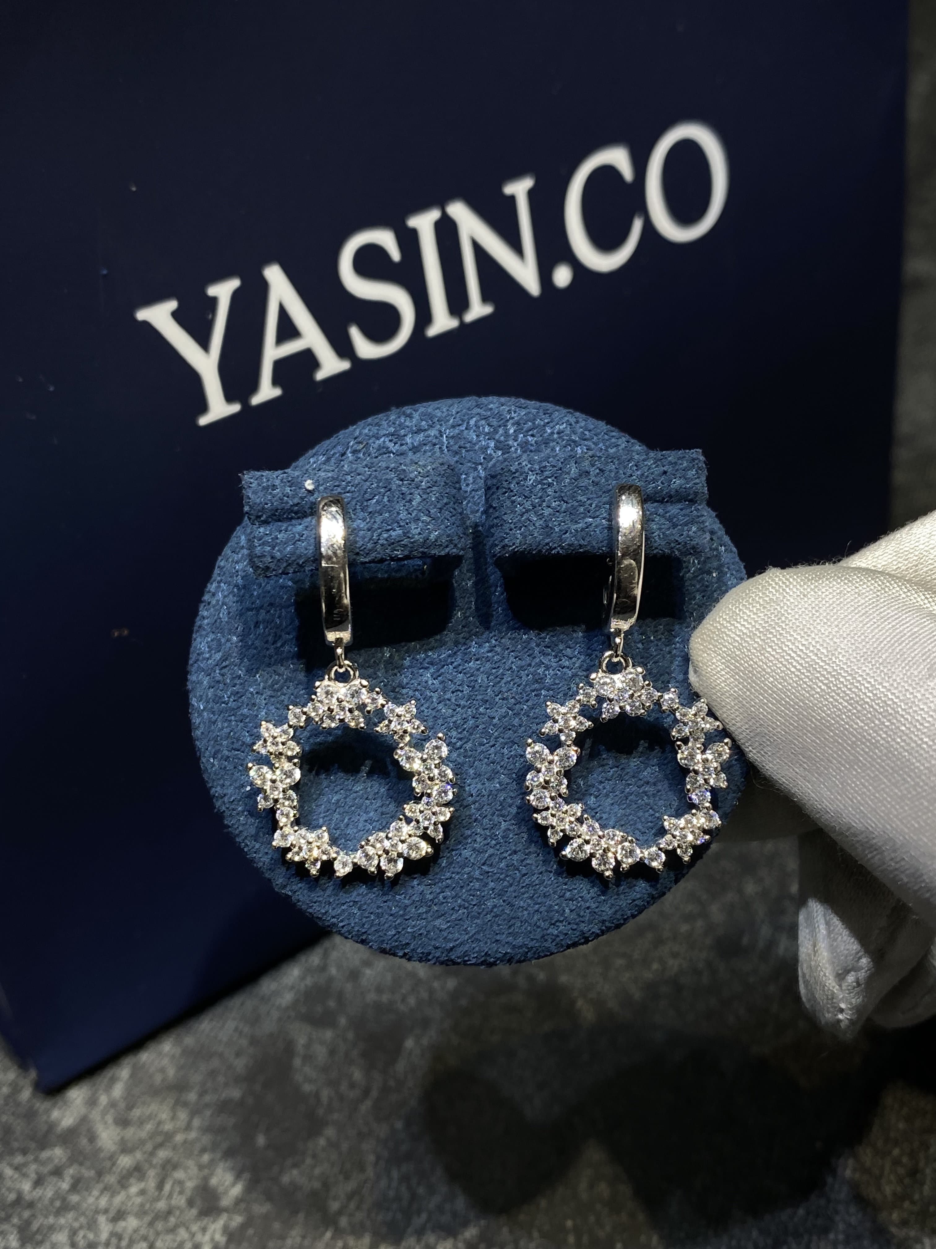 Серьгии / Круг из звёзд / Гр: 4.5 / Белый